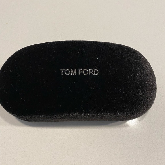 Brand new Tom Ford sunglasses worn once. $600 new - Picture 3 of 4